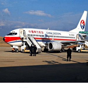 浦东机场托运航空快运业稳步发展的原因是什么？